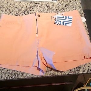 Market and Spruce Coral shorts